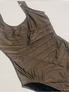 Calvin Klein Classic One-Piece Swimsuit in Olive green. Size 10